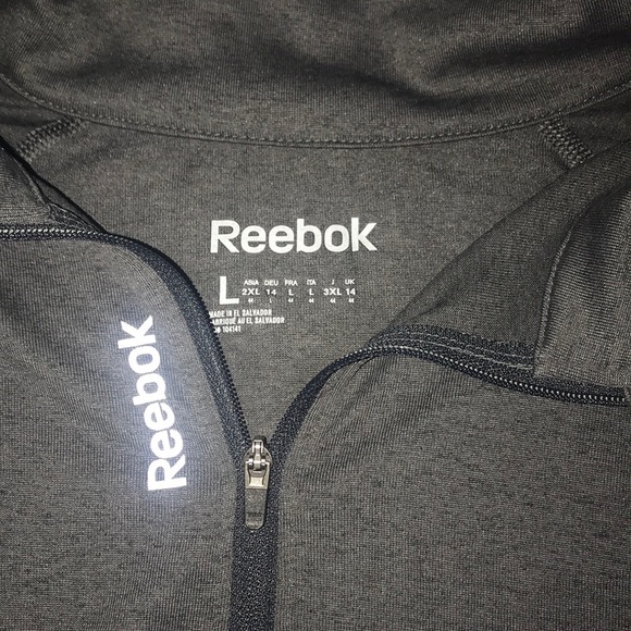 Brand new with tags Reebok sport long sleeve - Picture 3 of 3